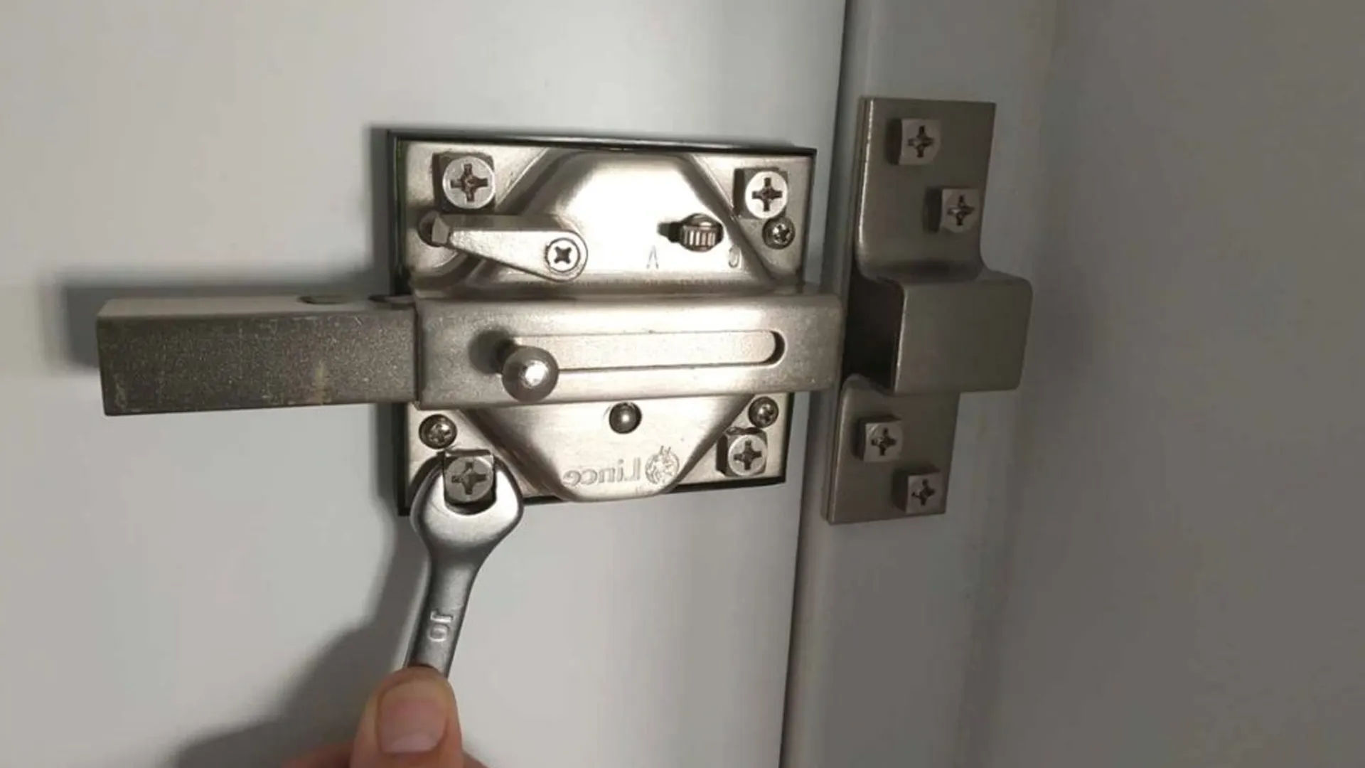 cerrojos-de-seguridad